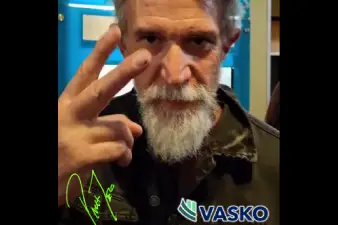 Vasko recibe un saludo de don Francisco Melo